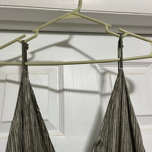 Crinkle Hi-Low Dress Khaki Size L - Picture 5 of 7